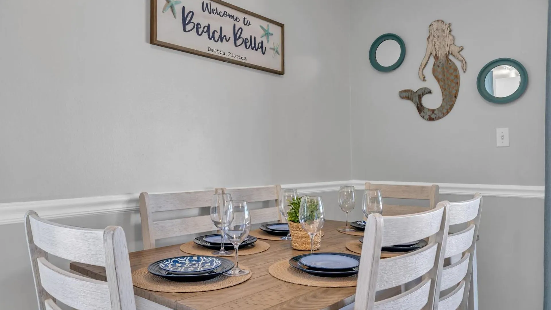 Beach Bella-Quiet-Pool-Private Beach Access Destin Apartment
