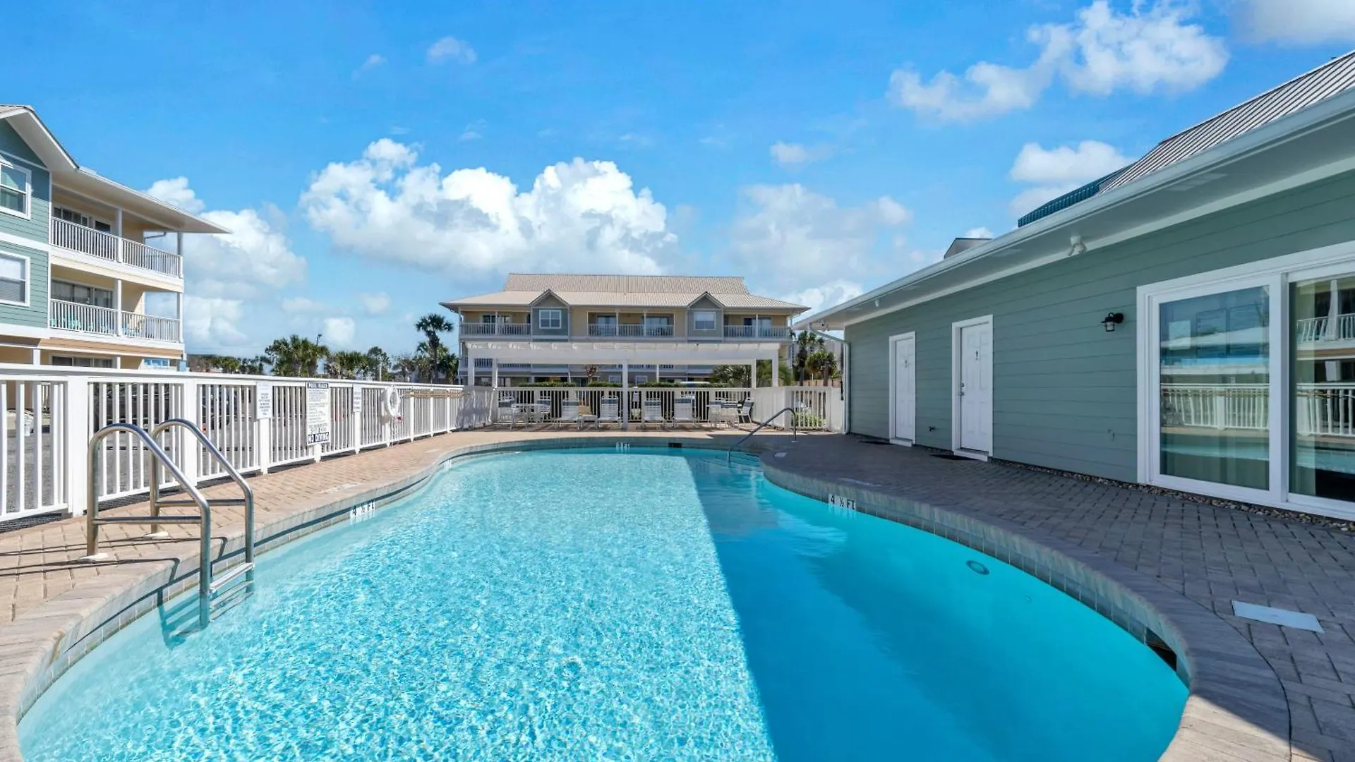 Beach Bella-Quiet-Pool-Private Beach Access Destin Apartment