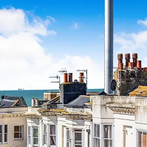 the-i360-flat-sea-view-brand-new-central-brighton.brighton-hotels-england.com/